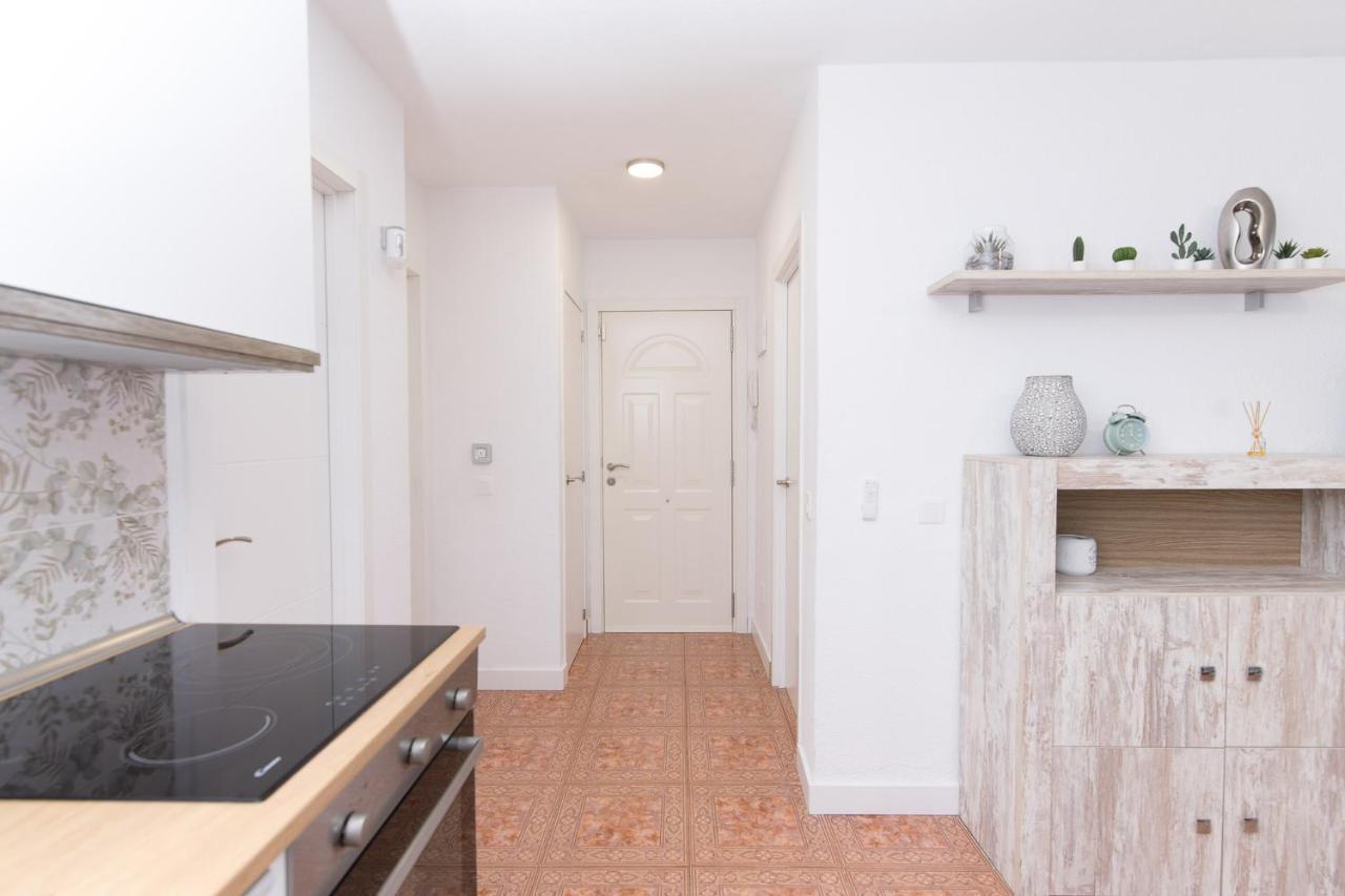 Sea View, Newly Renovated, 2 Bedrooms Apartment In Costa Adeje Dış mekan fotoğraf
